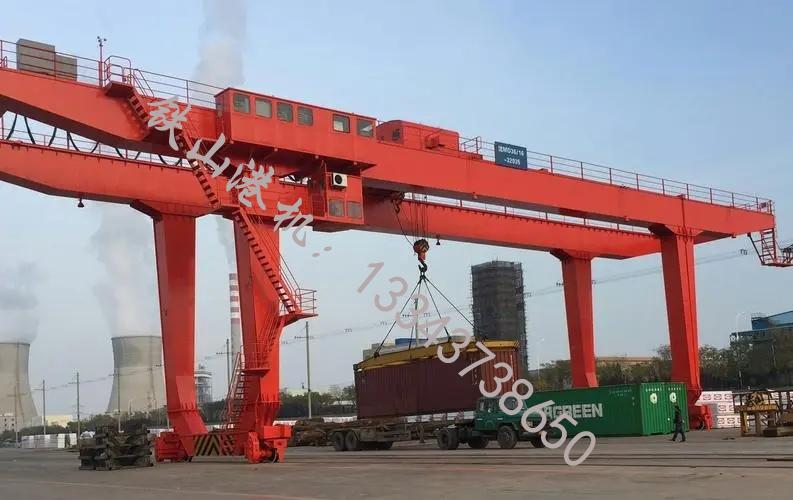 江蘇常州岸邊集裝箱起重機廠家起重機進(jìn)行檢查都是哪些內(nèi)容呢？