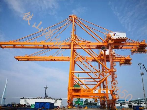 山東濟寧岸橋廠家岸橋操作方便，效率高