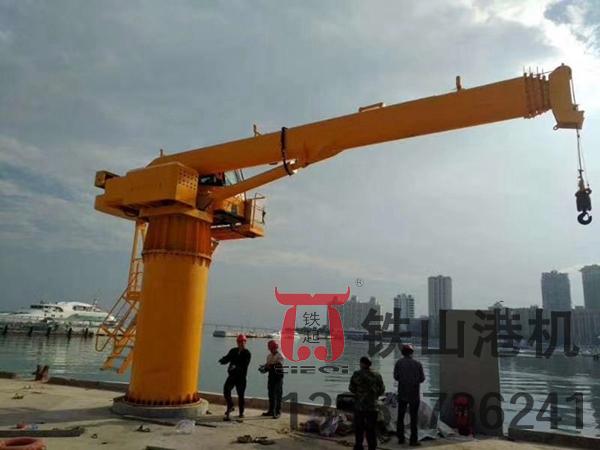 浙江寧波船用起重機(jī)廠家船用起重機(jī)高效貨物轉(zhuǎn)運(yùn)